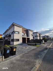 Apartament modern, 100mp, etaj + mansarda, cu gradina si parcare propr
