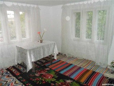 Vand casa 4 camere cu gradina si curte