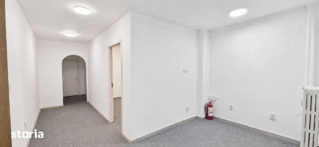 Spatiu comercial/birou 32 mp parter Tatarasi 56000 euro