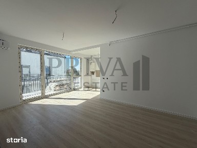 Apartament 1 camera + curte 35 mp + parcare inclusa