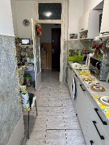 Persoana fizica VAND un apartament de 2 camere in Zona Mazepa 1, Bloc Alun, etaj 2, Galati. Exclus agentiile. Tel 0745343535
