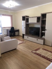 Dau in chirie apartament 2 camere Oradea vizavi de Spitalul Judetean