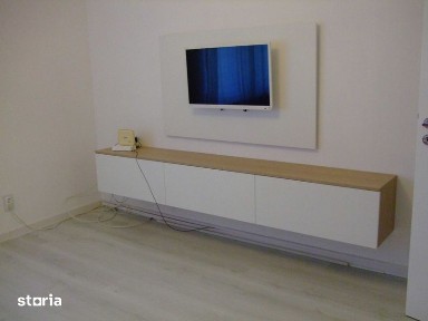 Inchiriez apartament studio