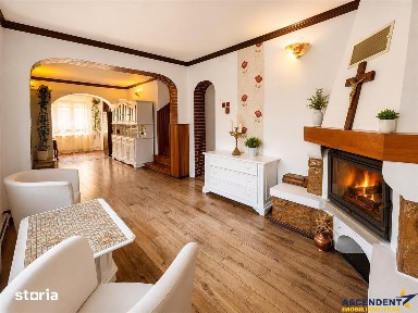 Casa familiala,790mp teren,5+dormitoare, livada,2 garaje,panouri 8 kW