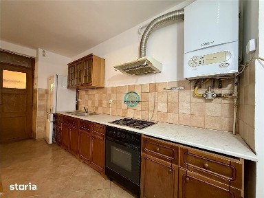 Apartament cu 3 camere de inchiriat, mobilat si utilat, in Cornisa