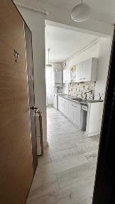 APARTAMENT LUMINOS 2 camere TRACTORUL cu vedere pe doua parti