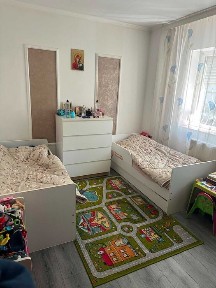 Apartament tip C de vânzare - Parter | Complet mobilat | Loc de parcare inclus