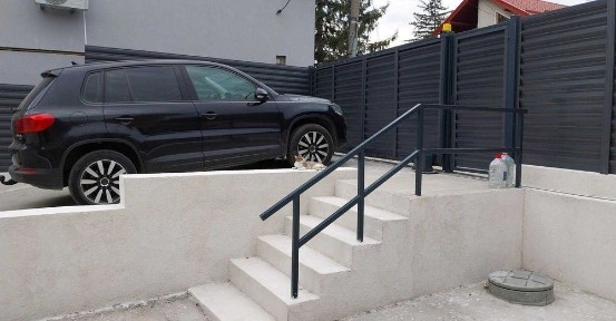 Vând casă bătrânească cu teren 512 mp pe str. Sabinelor