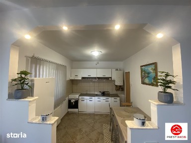 Casa tip duplex de inchiriat in Cristesti