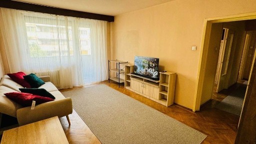 Ocazie. Apartament 3 camere decomandat ultracentral Bd. Magheru Oradea