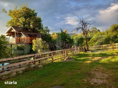 Proprietate cu piscina/ciubar, zona Pietrari