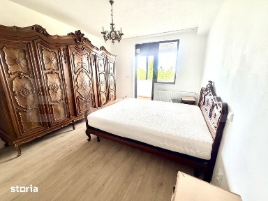 Apartament cu scara interioara 5 camere,4 bai,2 balcoane,zona Cetate