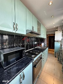 Inchiriere Apartament cu 3 camere Decomandat Nicolina 1