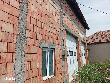 Iratosu, Arad
