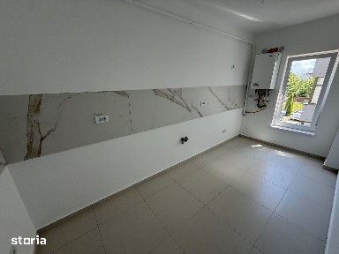 Bloc nou, apartament decomandat, etajul 2