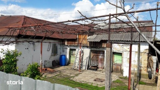 Casa - 5 camere - 181 m² + Teren intravilan 1161 m², Roznov - Neamt