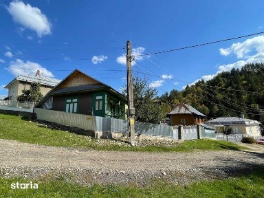 Casa de vanzare comuna Soveja - sat Rucareni (centru) jud. Vrancea