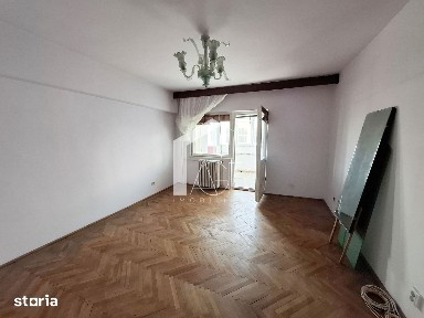 Apartament cu 3 camere, decomandat, Piata Mihai Viteazu
