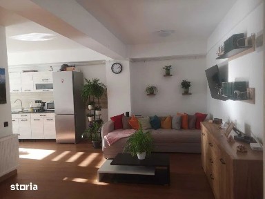 Apartament cu 3 camere, 62 mp, balcon, zona Terra