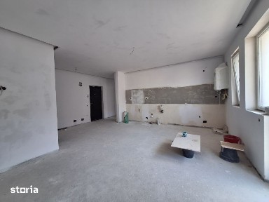 Apartament cu 3 camere, 63 mp, balcon, zona Terra