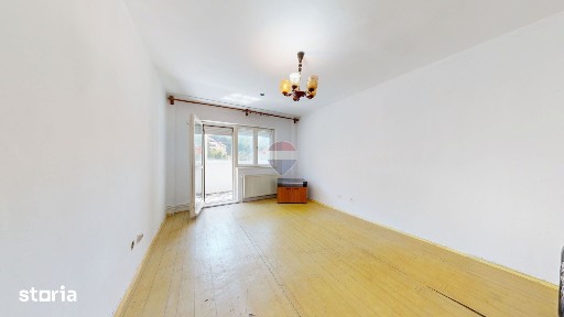 | Apartament 4 camere | Spatios | Priveliste | Racadau