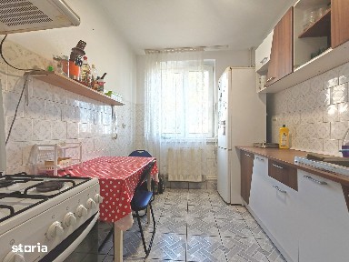Apartament 2 camere Craiovei, etaj 2/4, confort 1, centrala, mobilat
