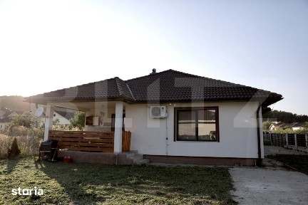 Casa noua cu 4 camere, 2 bai, terasa si 6 ari de teren - UNIREA