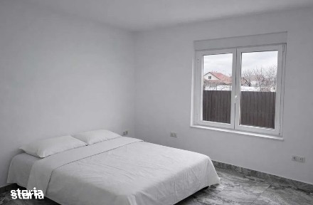 Parter casă nouă de închiriat - 110 mp, 3 camere, curte