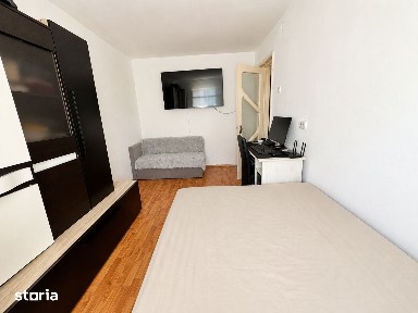 Garsoniera etaj 3/7, centrală proprie, Intersecție Mioritei - St cel M