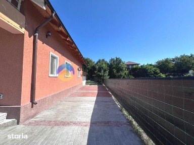 CASĂ cu teren 900 mp - ROZNOV, județul Neamț