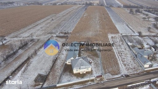 Casa + teren 3.863 mp - Agapia, jud. Neamț