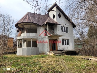 Casa in Breaza central an 2011 4 cam teren 500mp 98.000e