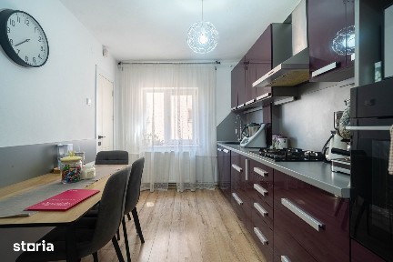 Apartament 5 camere Vlaicu - Renovat, 2 băi, centrală proprie
