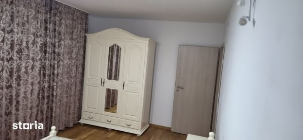 Inchiriez apartament