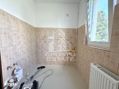Apartament 2 camere de vanzare, etaj 3, zona Sagului