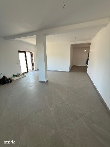 Spatiu comercial, Scheia