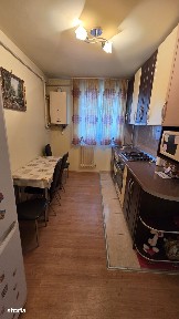 OFERIM LA VÂNZARE - APARTAMENT 2 CAMERE, ZALĂU pret 55000euro neg