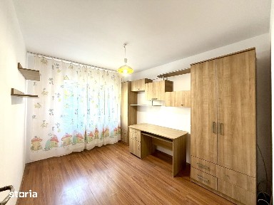 Apartament 3 camere 70 mp etaj 1 cartier Brădet izolat termic interior