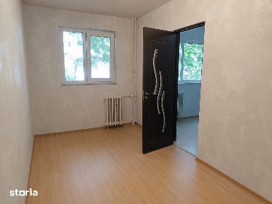 Malu Rosu (Rasnovenilor),apartament 2 camere,parter/4,de vanzare