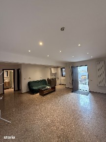 Apartament de vânzare- posibilitate spațiu comercial - Str. Soarelui