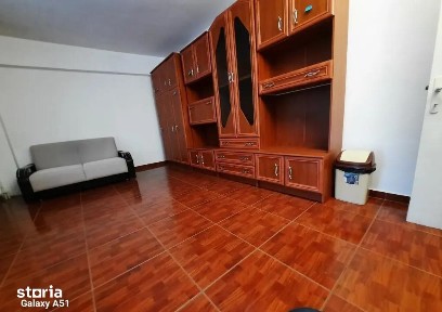 Vanzare garsoniera zona Militari Gorjului