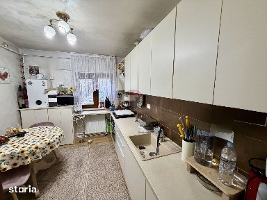 Apartament 3 camere et 1 Bld Brailei / MedLife