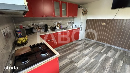 Casa individuala cu intrare de la 2 strazi 4 camere Poplaca Sibiu