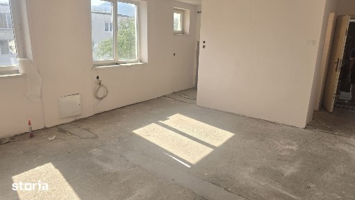 Vand apartament cu 2 camere in Deva, zona Dacia