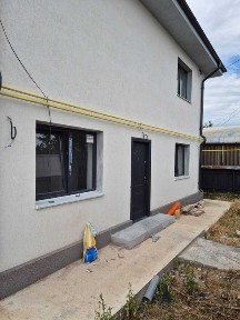 Vand casa cu 2 apartamente independente
