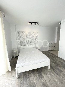 Garsoniera de vanzare cu balcon bloc nou in Floresti zona Carrefour