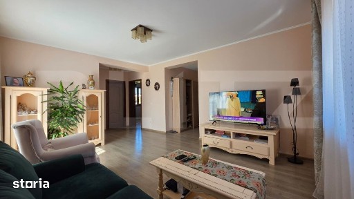 Apartament 3 camere, 68 mp, loc parcare, zona Giroc