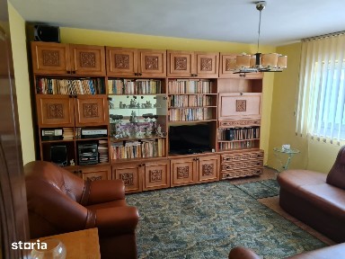 Închiriere apartament 3 camere, zona micro 4 Targoviste