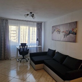 Inchiriez ap 2 camere decomandate, ultracentral, cinema patria 400 eur