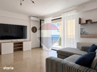 Apartament langa plaja cu terasa si vedere libera catre mare
